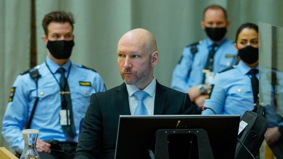 Breivik und Weißer Hammer: Nordische Götter als Waffen des Extremismus